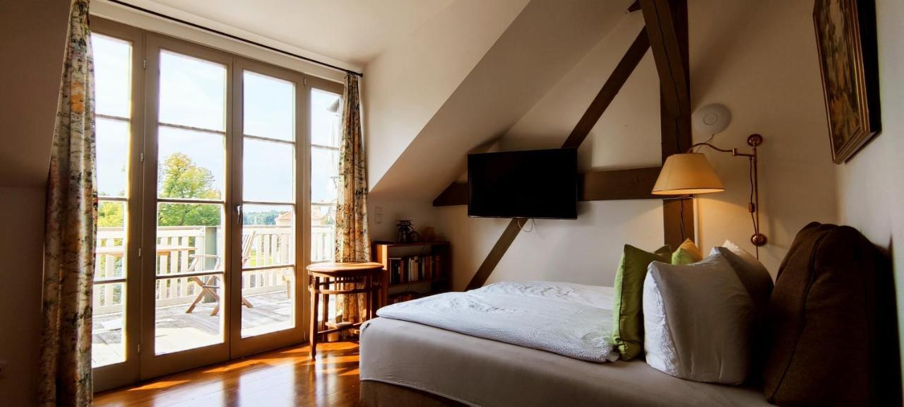 Loggiahaus Am Schloss, 5 Ferienwohnungen, Teils Mit Schloss- Und Seeblick Rheinsberg Esterno foto