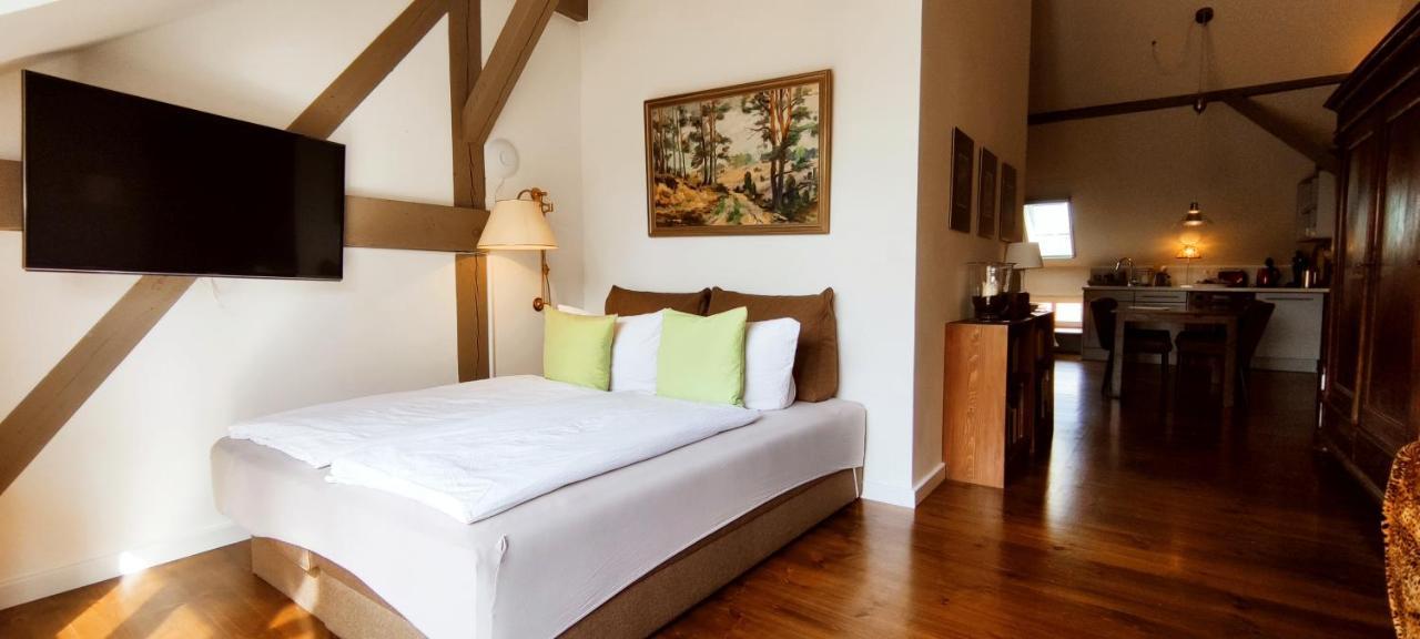 Loggiahaus Am Schloss, 5 Ferienwohnungen, Teils Mit Schloss- Und Seeblick Rheinsberg Esterno foto