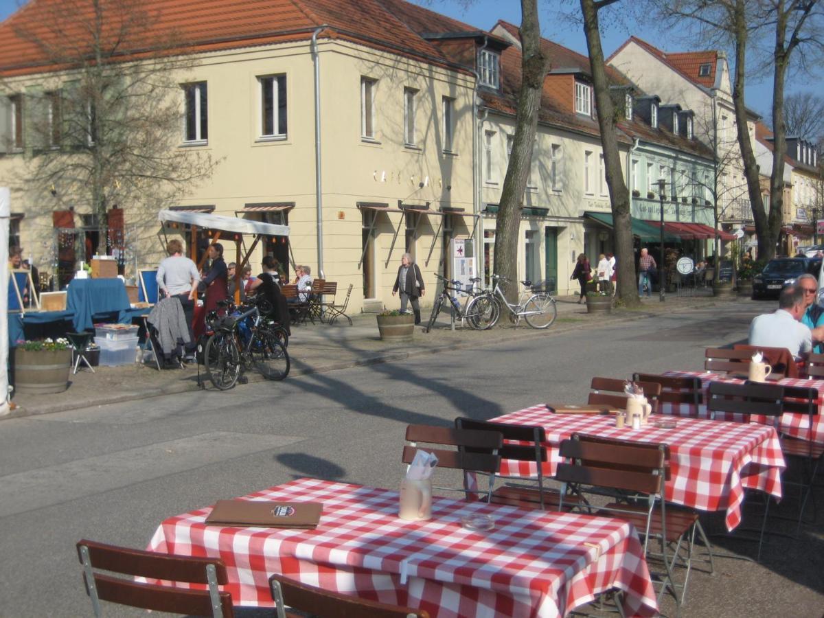 Loggiahaus Am Schloss, 5 Ferienwohnungen, Teils Mit Schloss- Und Seeblick Rheinsberg Esterno foto